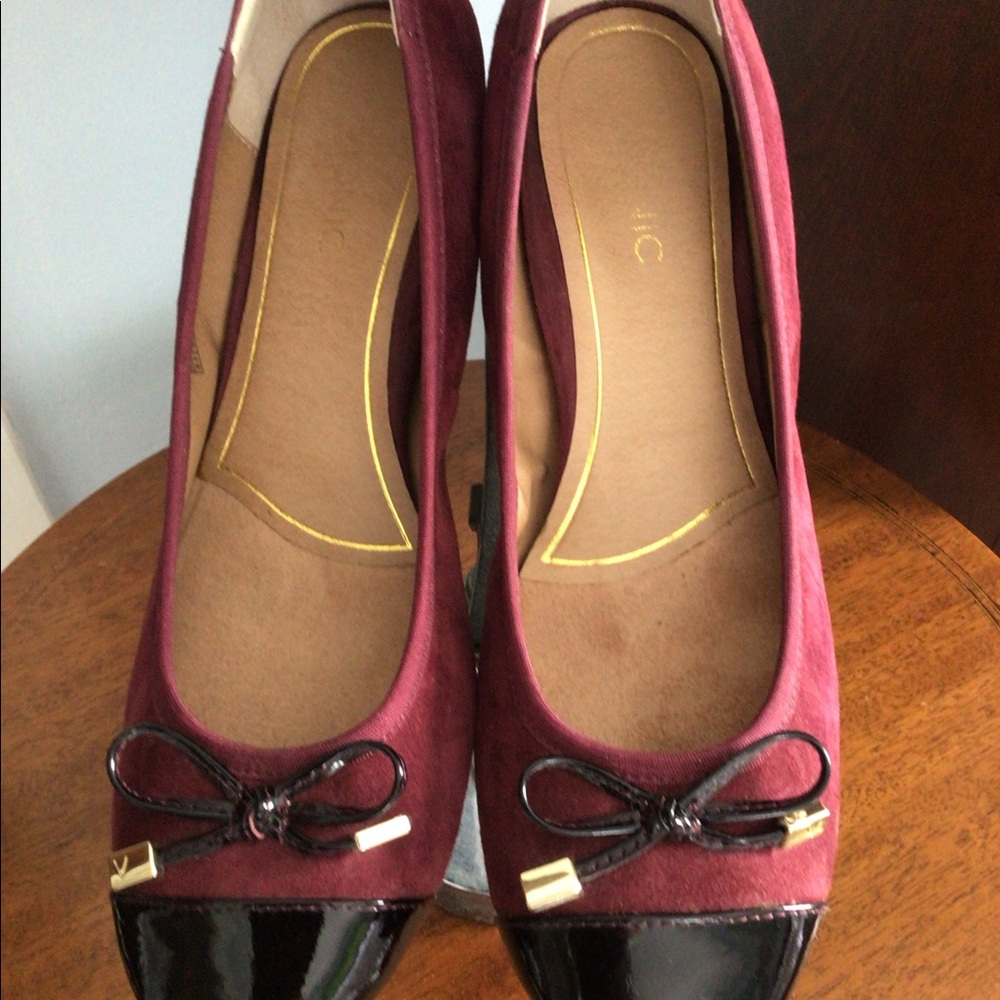 Vionic Daphne Block Heel Dress Shoe